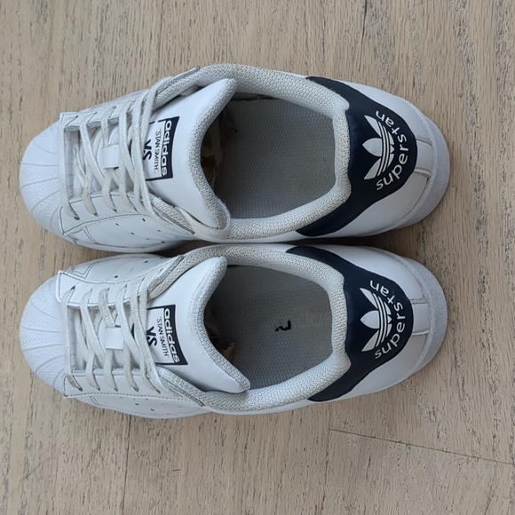 Adidas 2020 Superstan White/Navy Sneakers WM5/M4 - Picture 4 of 8